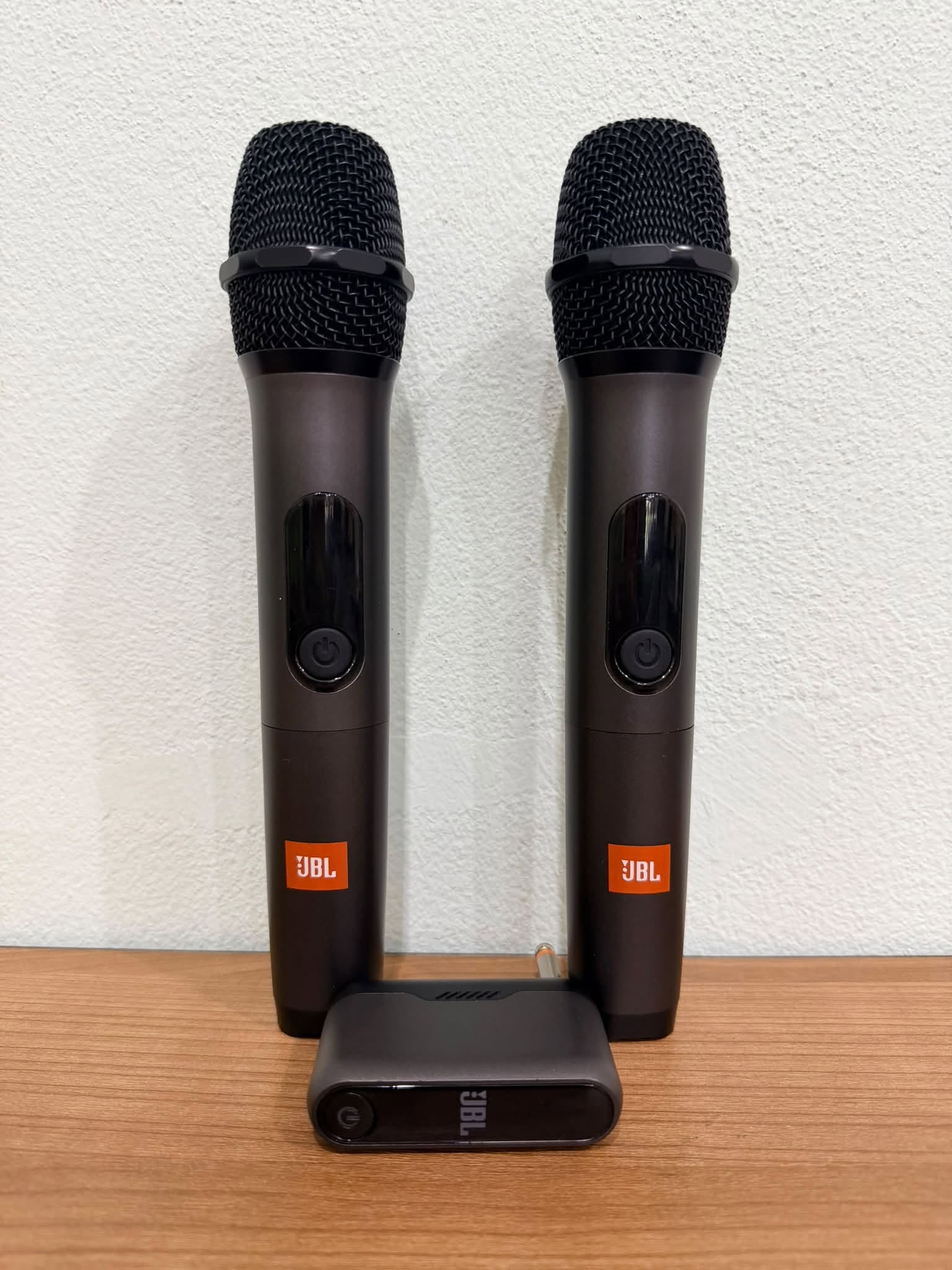 ไมค์ JBL ชุดคู่ ให้เช่าเป็นไมค์เสริม